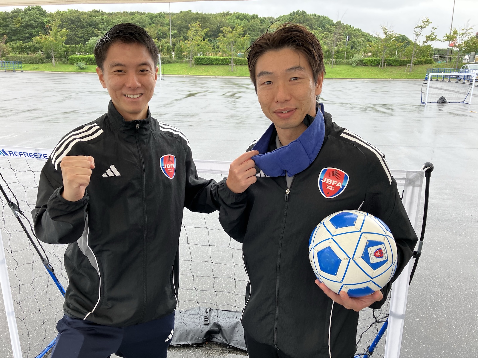 ブラインドサッカー®選手元日本代表加藤健人さん（右）