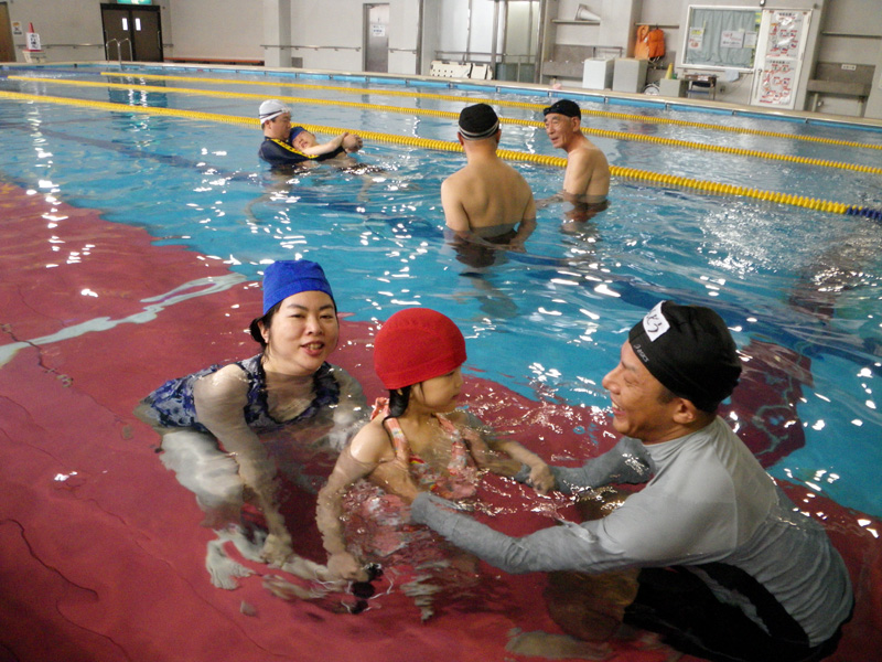 IMGP0377 - 重度障害者のプールのひろばより　・・・昼休みにプールを解放しています。
